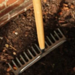Kent & Stowe Stainless Steel Long Handled Soil Rake -Hozelock Shop 1031059 4