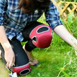 Burgon & Ball Sangria Kneelo® Knee Pads -Hozelock Shop 1171504 3