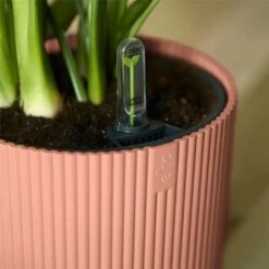 Elho Vibes Fold Round Planter 22cm Delicate Pink -Hozelock Shop 1230824 3