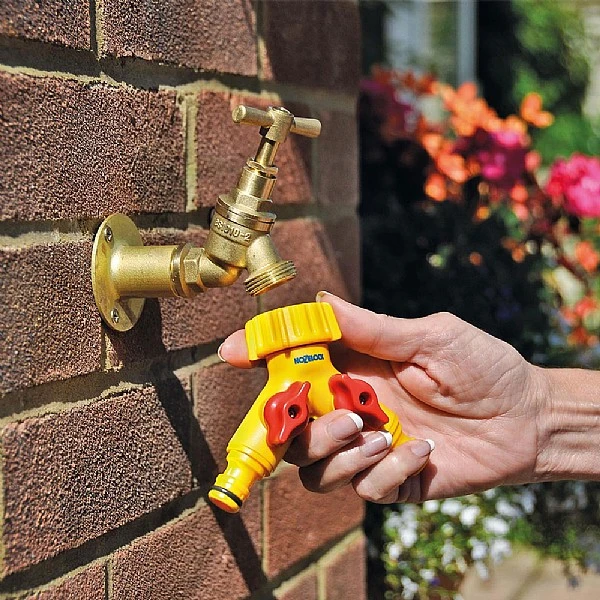 Hozelock Dual Tap Connector 4 Hozelock Dual Tap Connector - Image 2