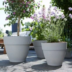 Elho Vibia Campana 35cm Round Planter (Various Colours) -Hozelock Shop VIBCAMRND35 4